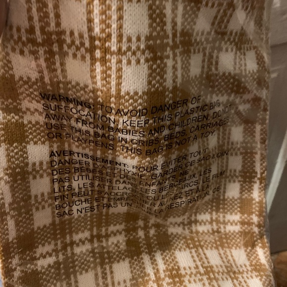 Brand new in the packaging Timberland scarf. Tan and white in color - Picture 3 of 3